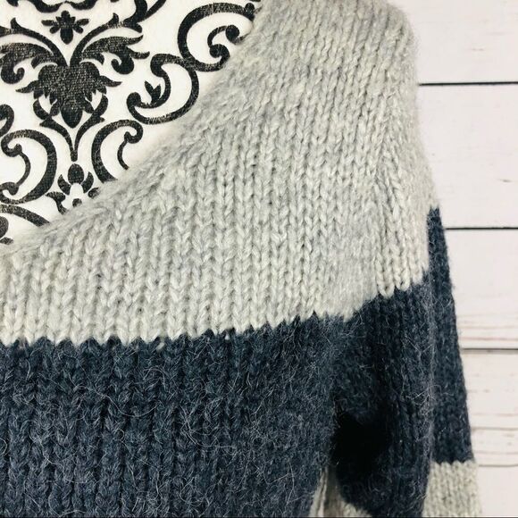 Gap Alpaca Blend Essential Classic Navy Grey Stripe Wide Neck Sweater XS - Picture 5 of 7